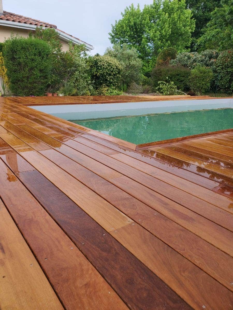 entourage piscine en bois