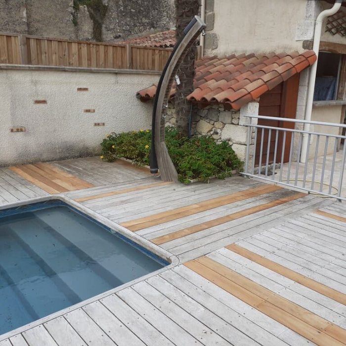 entourage piscine en bois