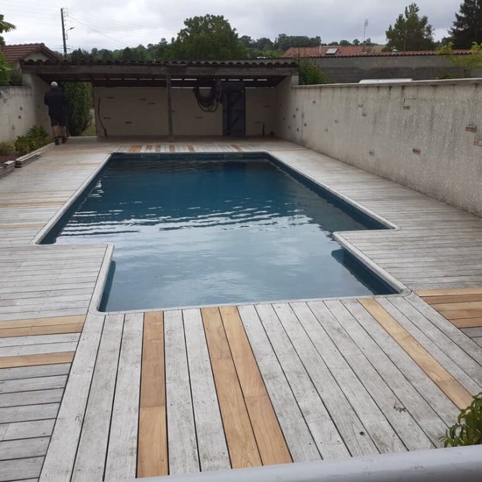 entourage piscine en bois