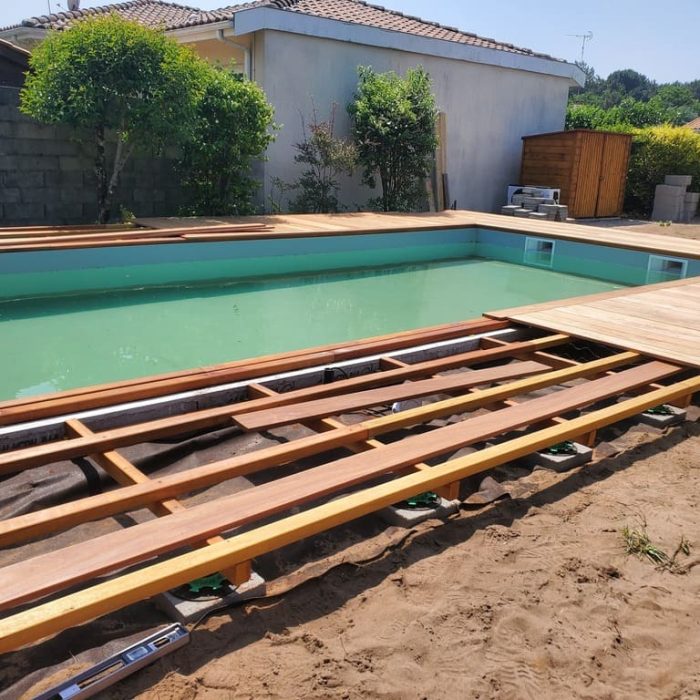 entourage piscine en bois
