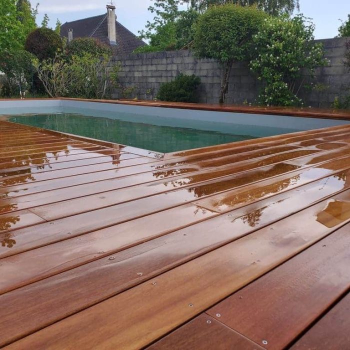 entourage piscine en bois