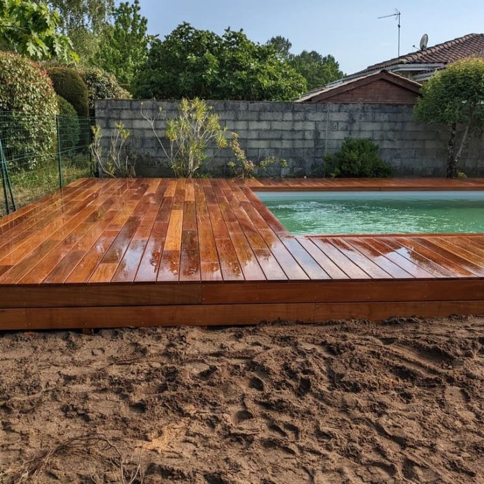 entourage piscine en bois