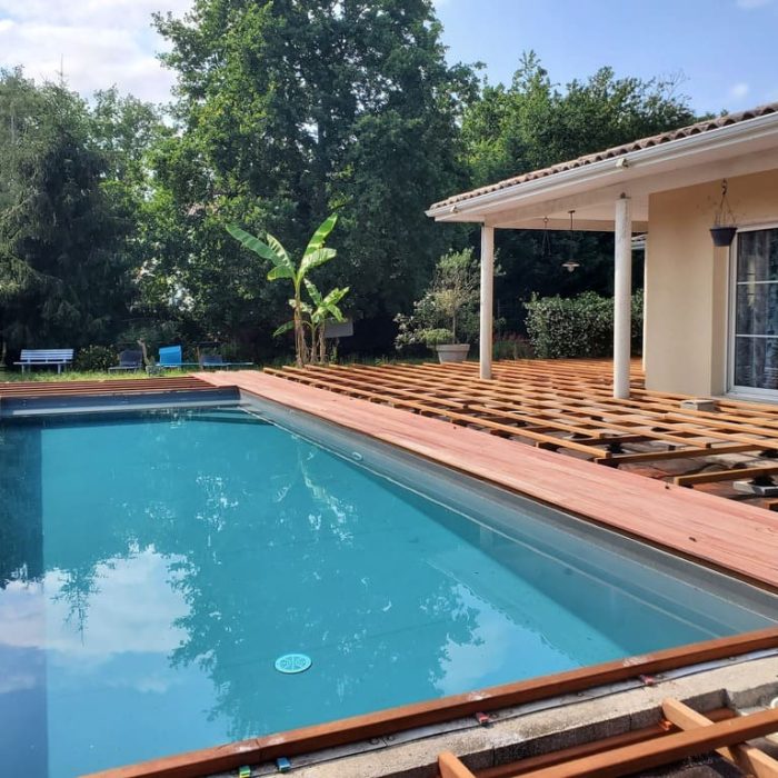 entourage piscine en bois