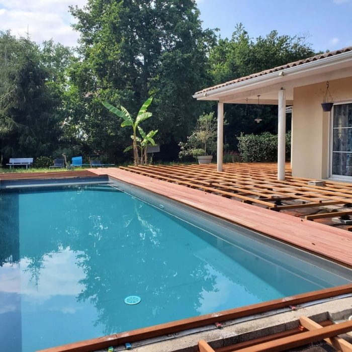 entourage piscine en bois