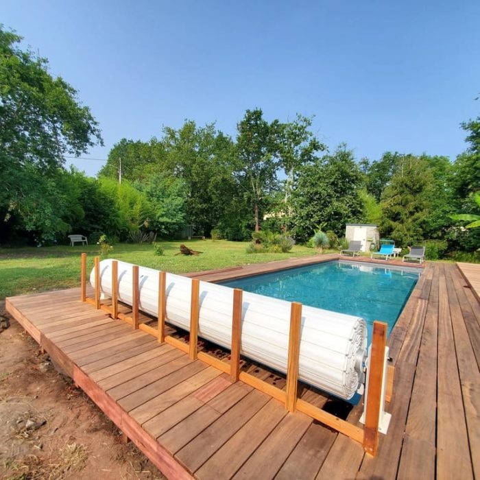 entourage piscine en bois