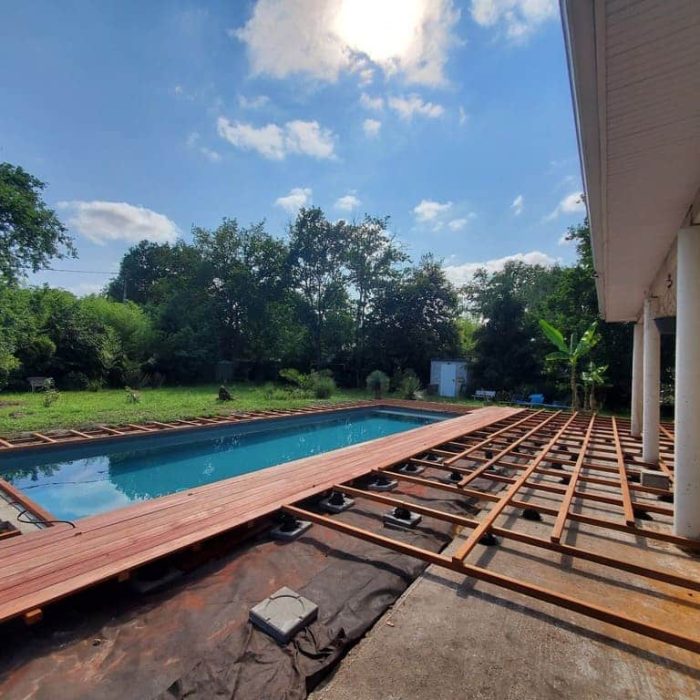 entourage piscine en bois